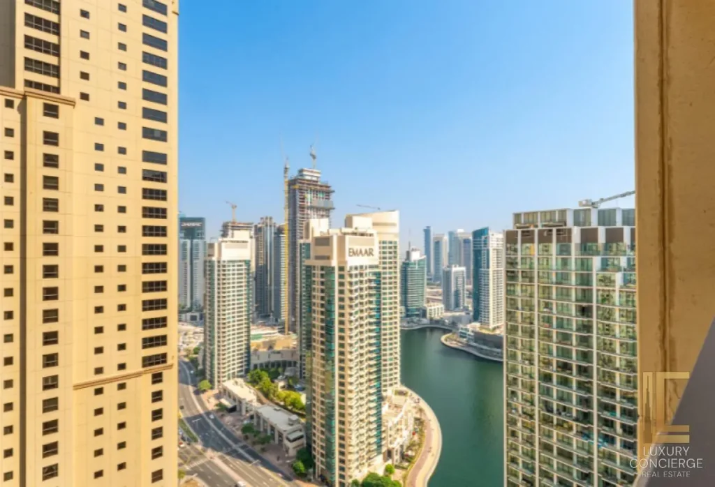 Stunning 3BR Apartment with Marina & Sea Views in Murjan 1